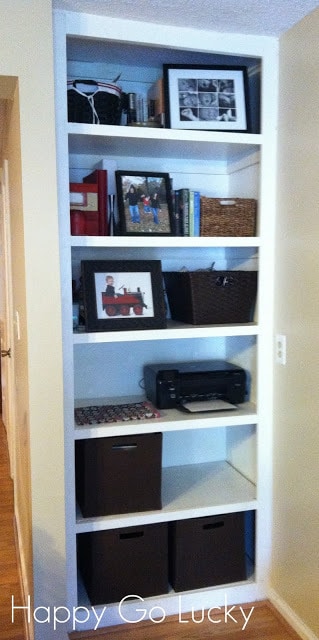DIY Built-in Bookshelf