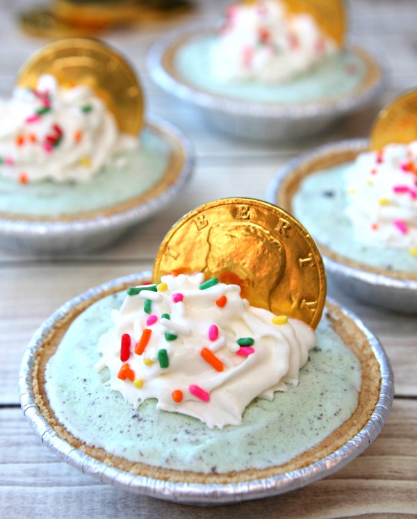 St. Patrick's Day Mini Ice Cream Pies 3St. Patrick's Day Mini Ice Cream Pies