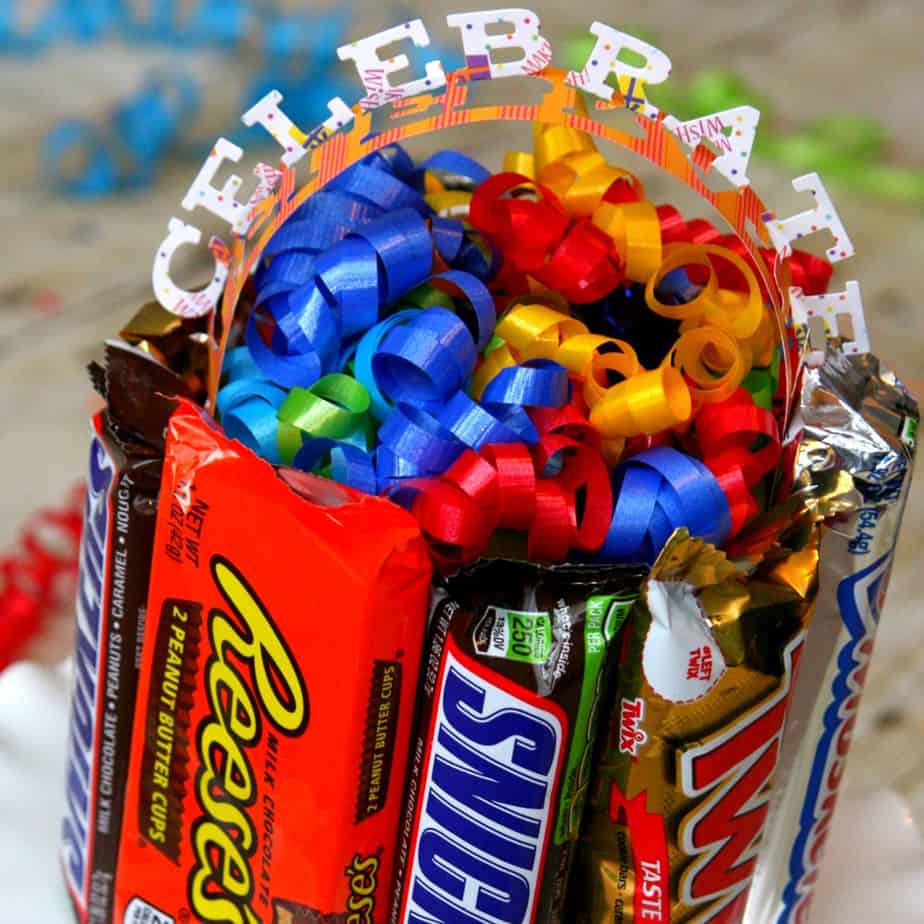 Easy Candy Bar Gift Box {Awesome Gift Idea}