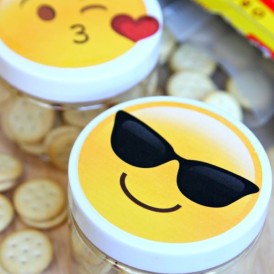 Emoji Snack Cups