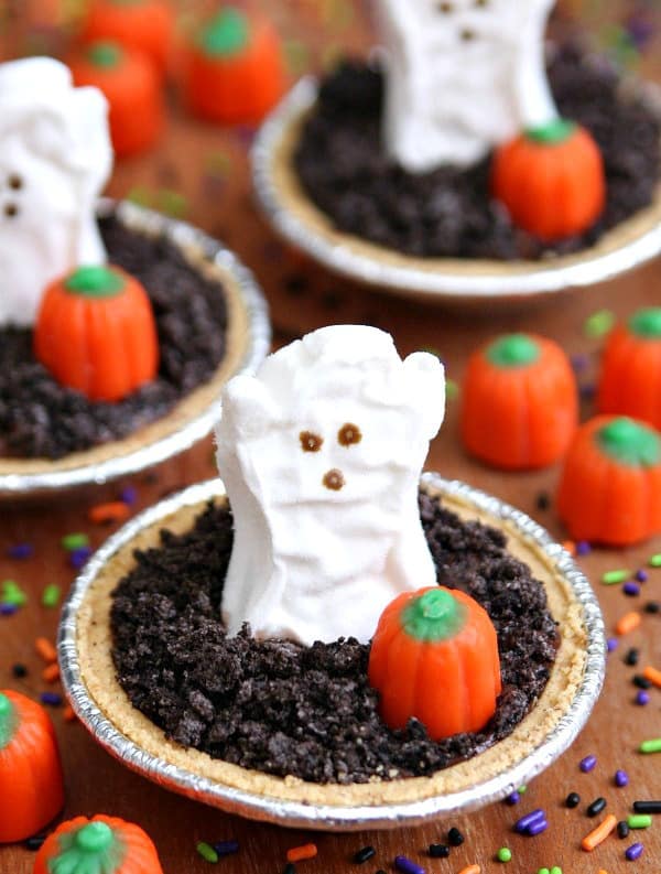 Mini Halloween Pudding Pies 