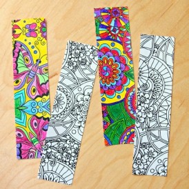 Color Your Own Bookmarks is a fun and easy kids craft. Perfect for every season of the year!