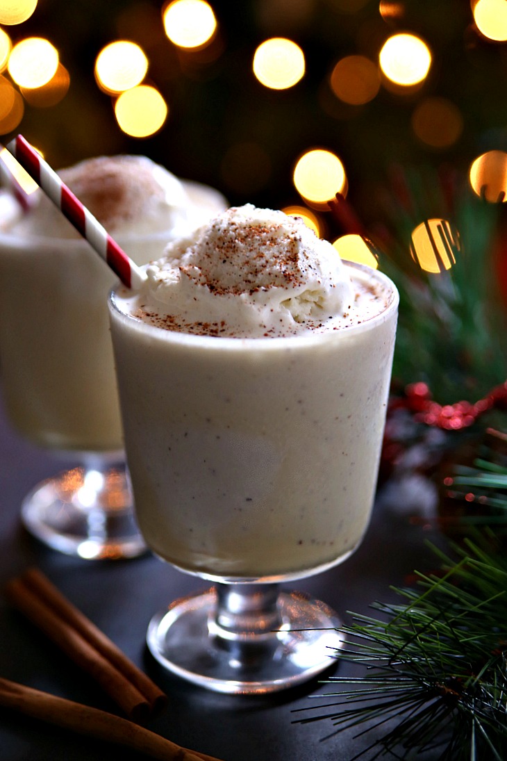 Eggnog floats - The perfect Christmas treat!