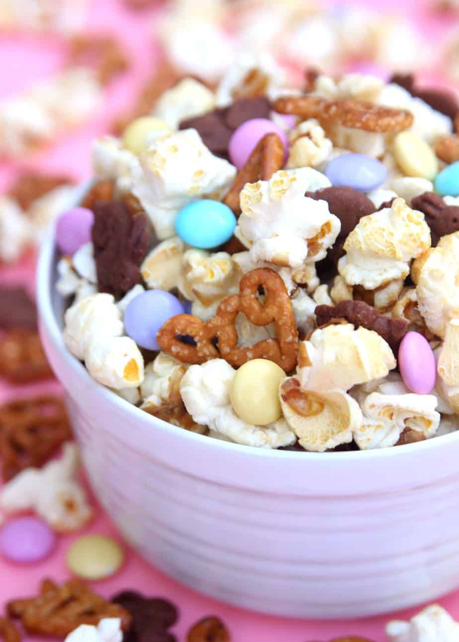 Bunny Bait {A Fun Easter Snack Mix}