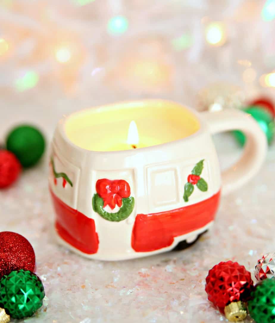 DIY Dollar Store Mug Candles {Easy Gift Idea}