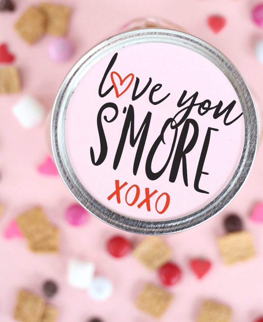 Valentine's S'mores Snack Mix - The perfect gift for your valentine!