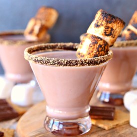 Enjoy a delicious s'mores martini on a warm summer night!