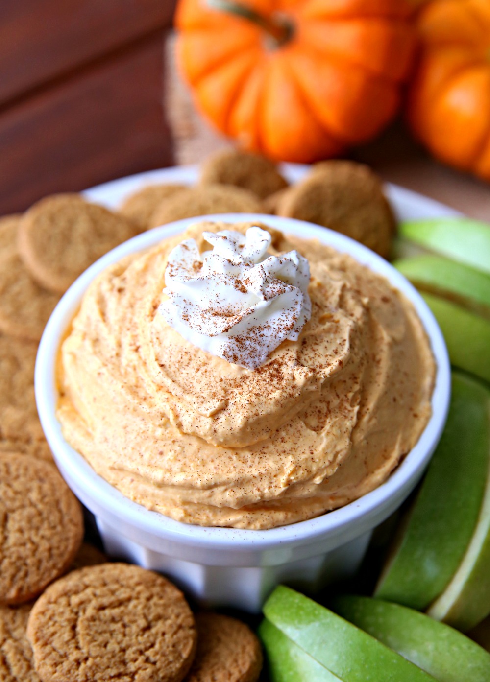 Pumpkin Pie Dip - A creamy dip with all the flavors of fall in one bowl. Perfect for dipping cookies and fruit.