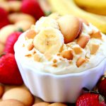 Banana Cream Pie Dip - A delicious dessert dip made With just 5 simple ingredients and tastes just like a banana cream pie.