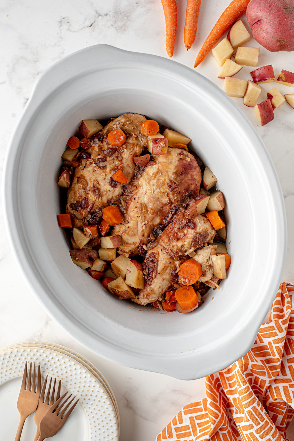 Slow Cooker Cranberry Chicken – Only 5 Ingredients!