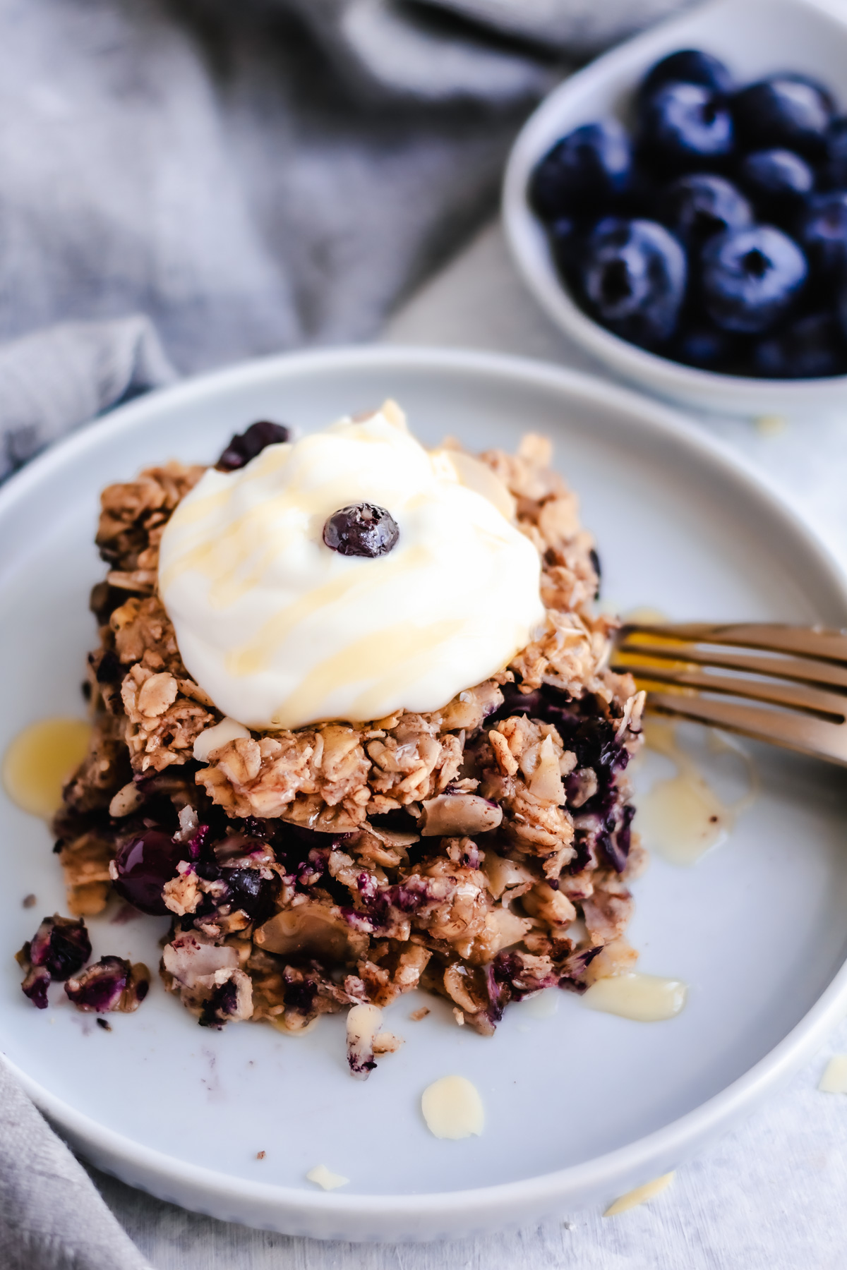 This delicious Berry Baked Oatmeal is the perfect breakfast recipe! 