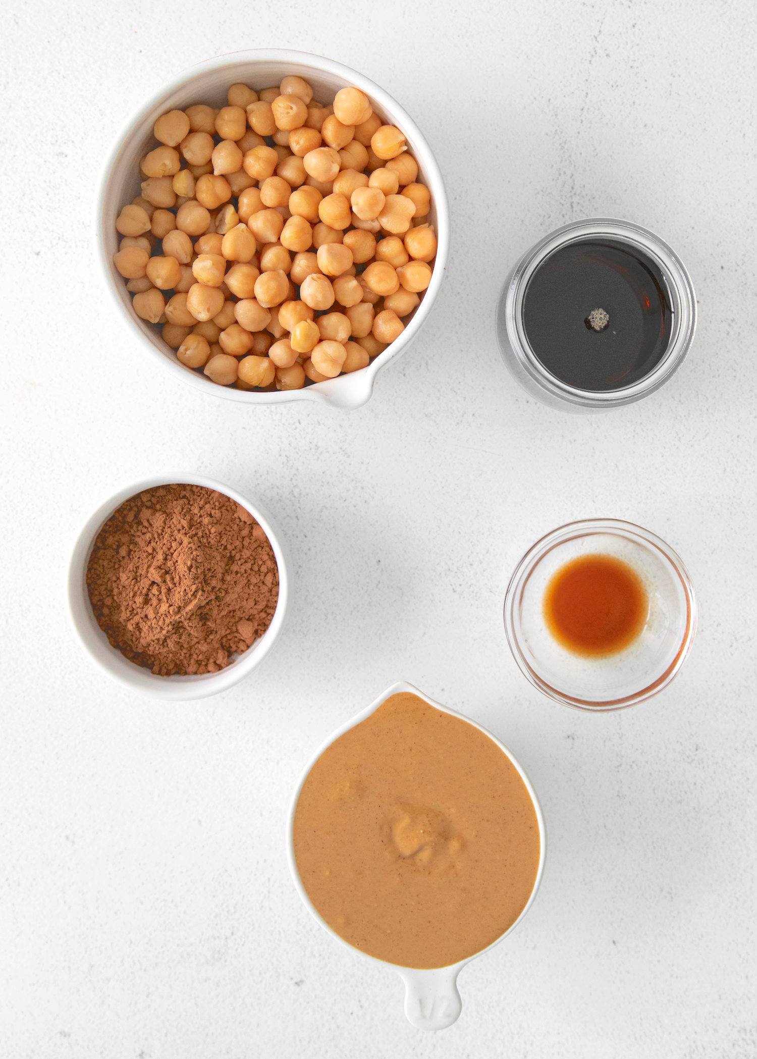 Ingredients needed to make Chocolate Hummus