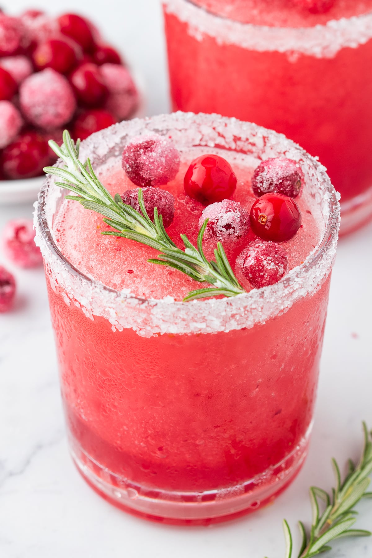 The best Christmas Margarita - Mistletoe Margarita - Cranberry Margarita