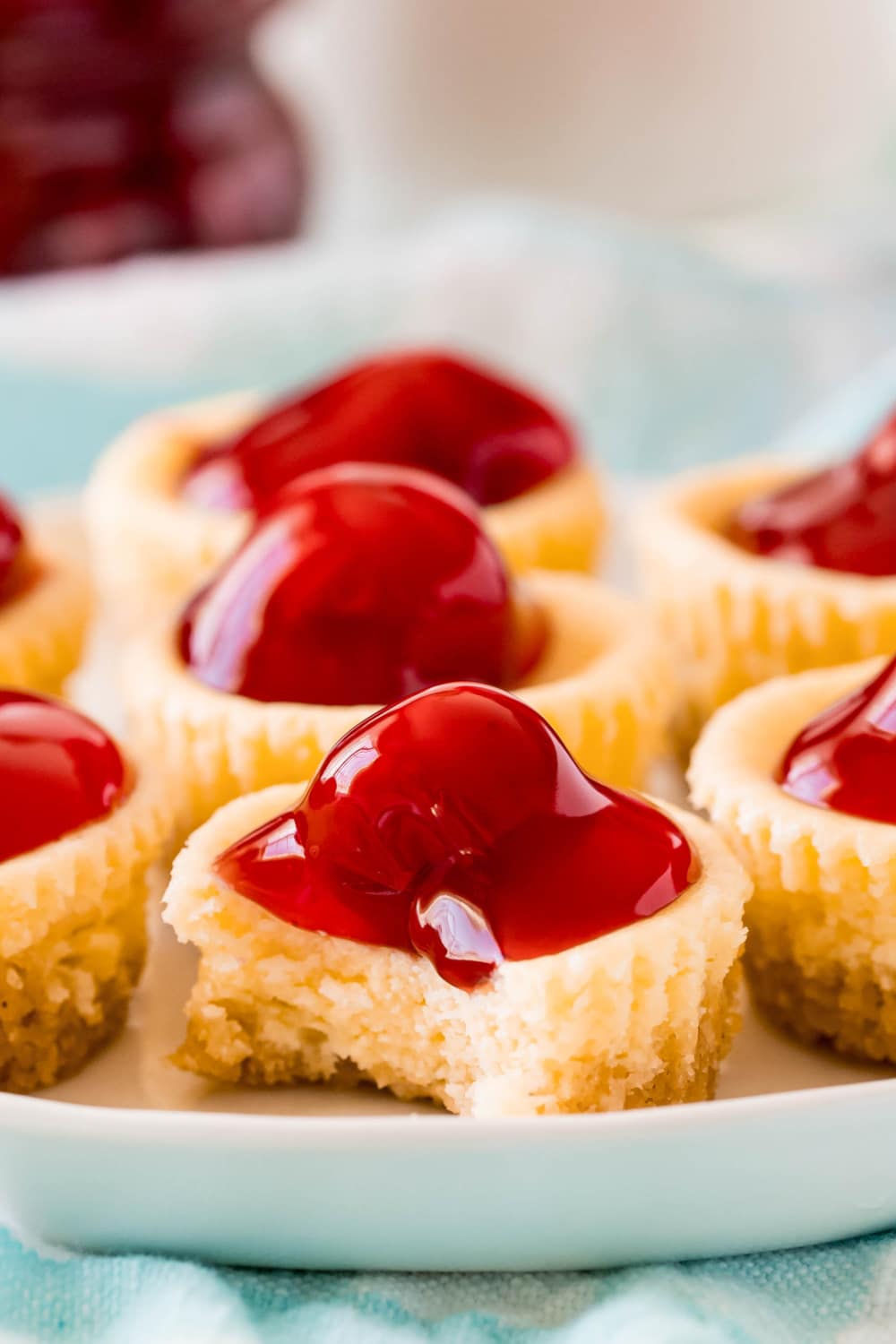 mini cheesecakes with cherry topping