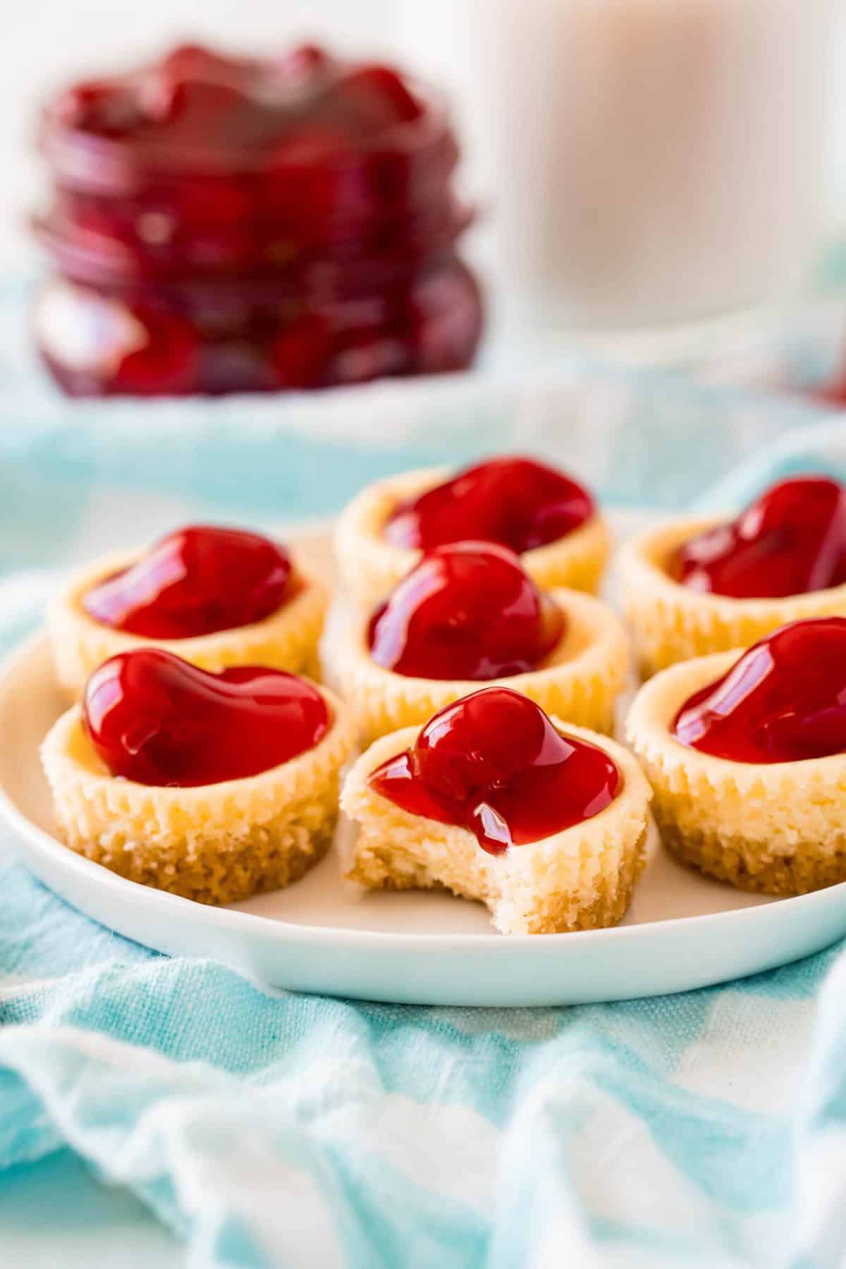 Easy dessert - mini cherry cheesecakes