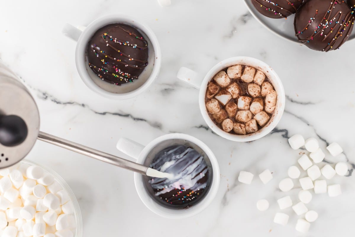 How to Make Hot Chocolate Bombs