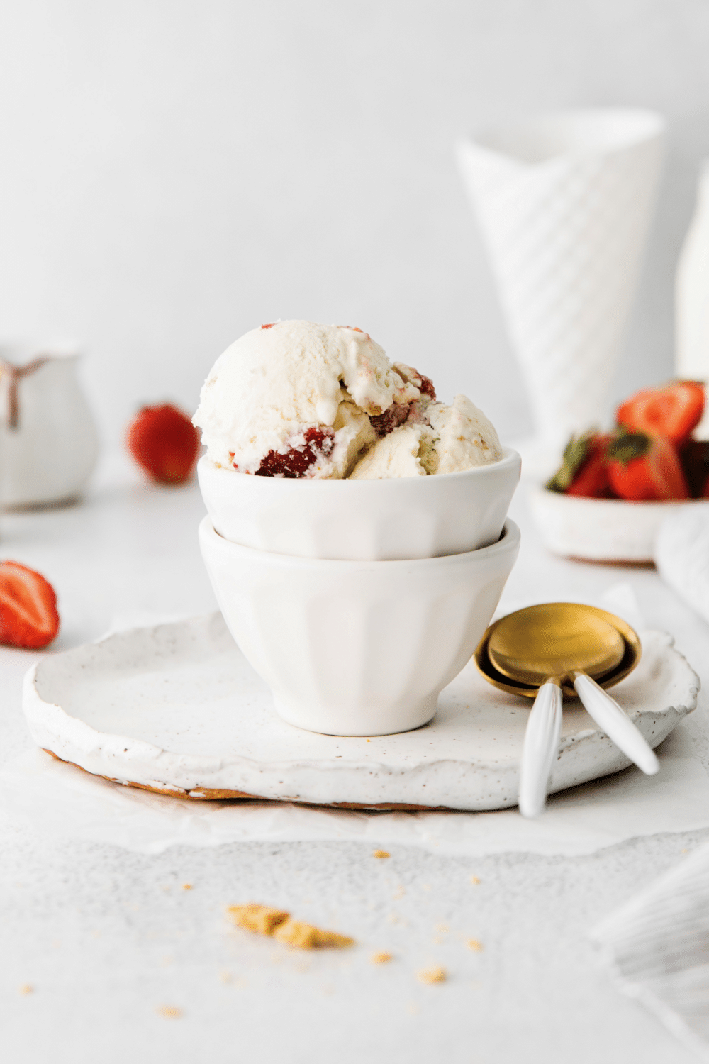 No churn strawberry cheesecake ice cream with fresh strawberries and graham cracker crumbs